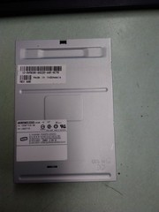 Teac FD-235HG 1.44Mb 3.5-Inch Internal Floppy Drive 193077C6-30 REV A00