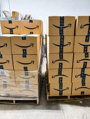 Amazon Premium Warehouse Treasure Bundle Filled With Hidden Value Finds