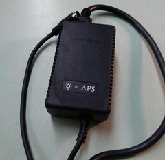 APS AC Power Adapter AD-740U-1138 Input 100-240V 50-60Hz 1A Output 13.8V 2.8A