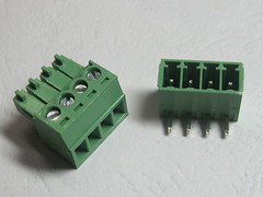 100 x Angle 90° 4 pin 3.5mm Screw Terminal Block Connector Pluggable Type Green