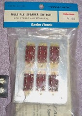 Mixed LOT of Electronics/Terminals Strips Block, TV/FM Plugs,Speaker Cable Jacks