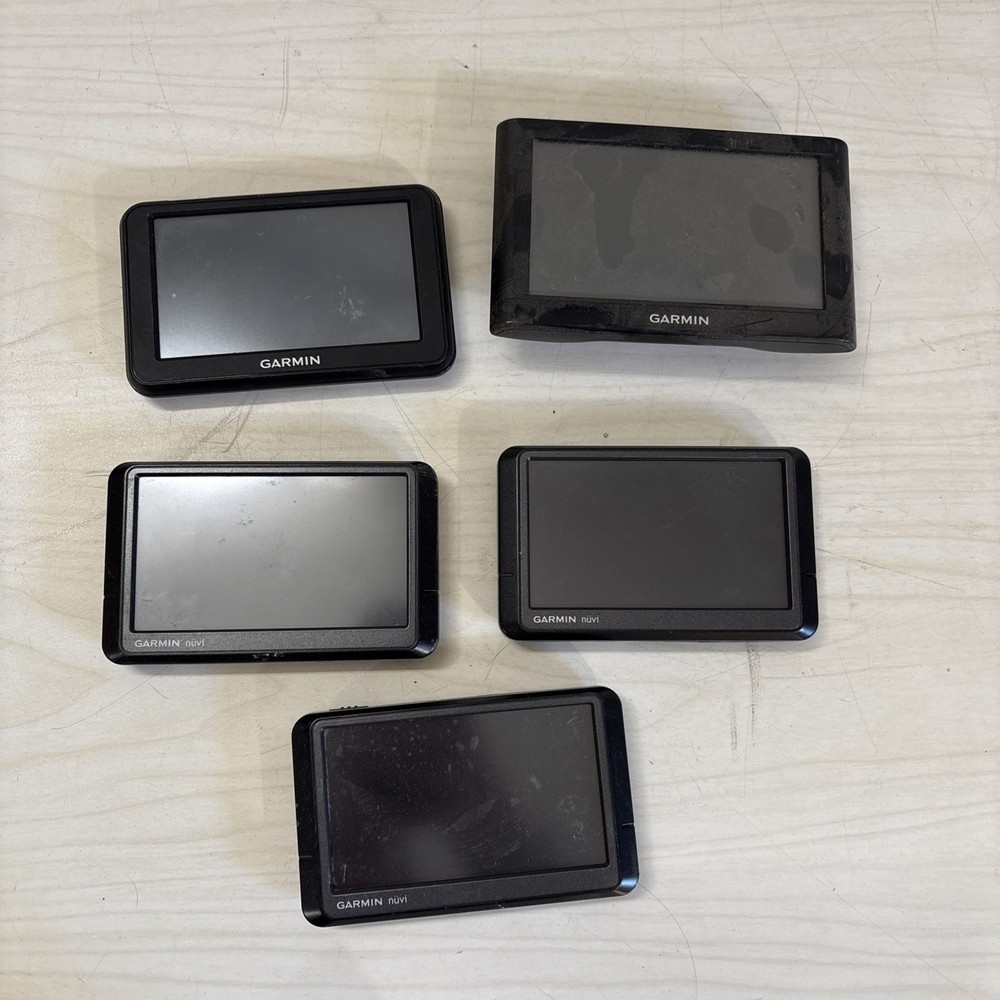 Lot Of 5 GPS Monitors GARMIN UNTESTED FOR PARTS OR REPAIR