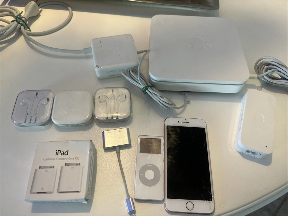 Apple Electronics Lot MagSafe 2 , AirPort Extreme Base, I phone, I Pod ++AS IS
