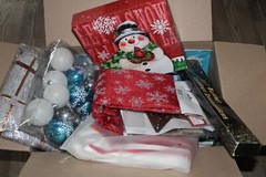 Overstock Returns Christmas Ornaments Deco 15 Plus Items in Box 17 x 11 x13