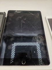 Lot of Apple & Samsung Devices (iPads,etc)