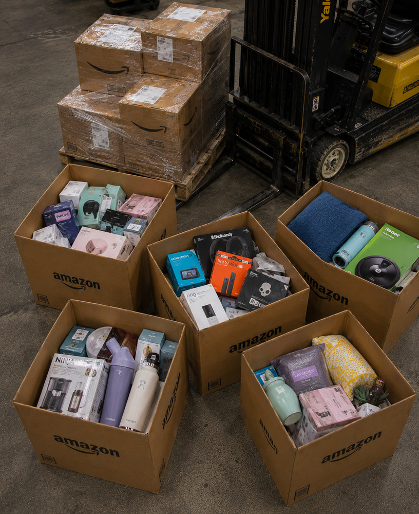 Amazon Wholesale Lot – Clothing & Everyday Retail Items for Resale