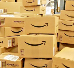 5 pound AMAZON RETURN BOX- new items- Lot YT55