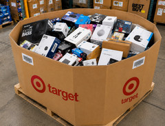 Amazon Retail Overstock Featuring Household and Kitchen Goods