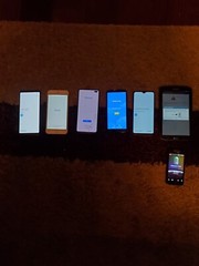 Lot of Phones, Apple and Samsung ( WHAT YOU SEE IS WHAT YOU GET)