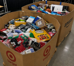 Walmart Mix Merchandise with Strong Consumer Demand and Fast Turnover