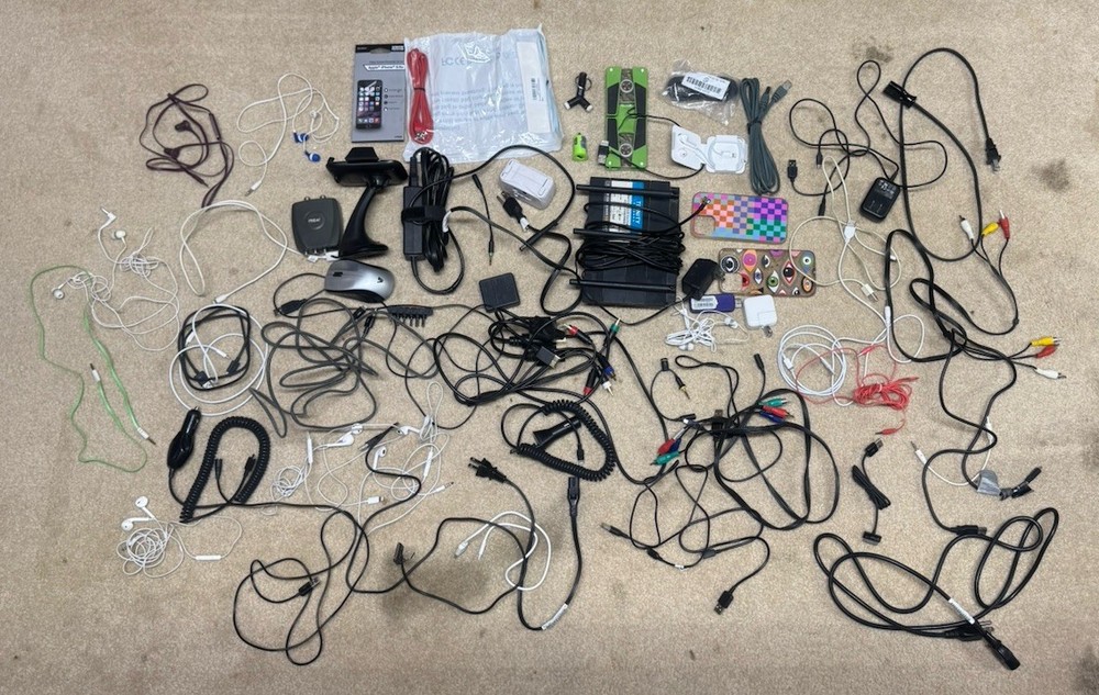 Mixed Lot – Earphones, Charging Cables, Wall Adapters, Cord, Power Cords, Plugs
