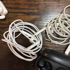 Untested Headphones And Charging Cases Lot Missing Earbuds Junk