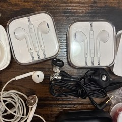 Untested Headphones And Charging Cases Lot Missing Earbuds Junk