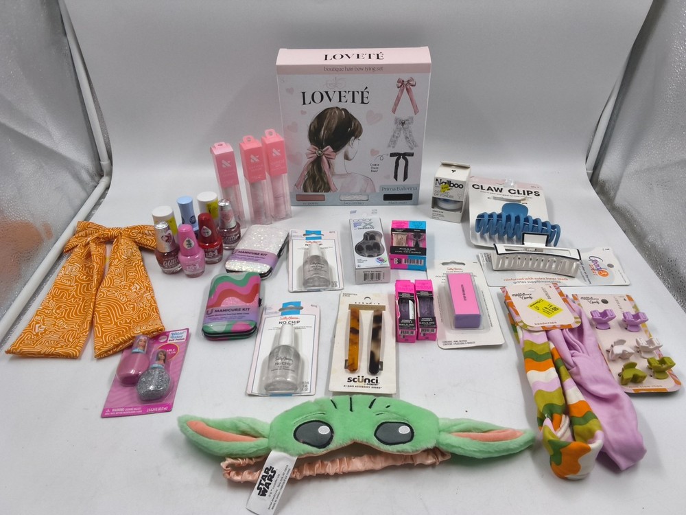 Assorted Beauty Lot ( Mani /Pedi- Hair Accessories) 💅🏼