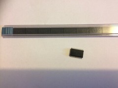 100 pcs 74HCT244A IC 20-PIN SMD