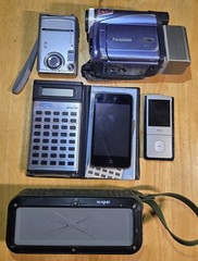 Electronics Lot iPod Speaker Videocam Calculator MP3 For Parts/Repair