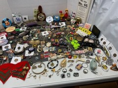 10 pound box of » Manifested » items from Estate Liquidation Service,NY–#68M