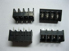 20 pcs Screw Terminal Block Connector 4 pin 6.35mm Barrier Type Black DC29B New