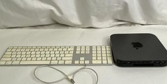 Lot of Apple Devices (iPads, iPhones, etc)