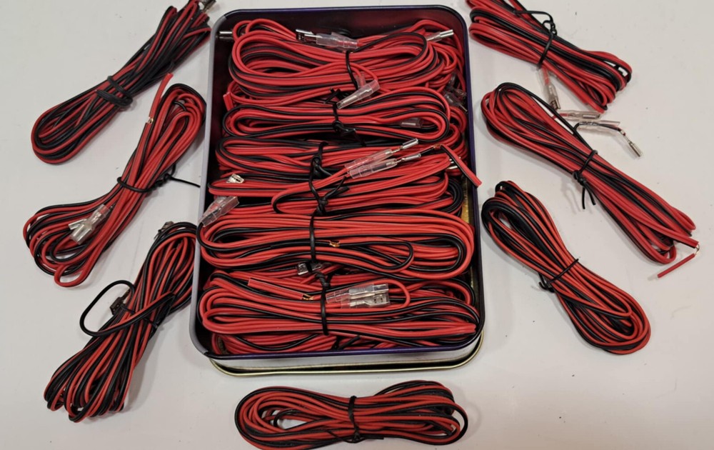 HOOK UP WIRE RED/BLACK for SPEAKERS OR POWER APPROX 200 feet, 20 Pc. $20.00