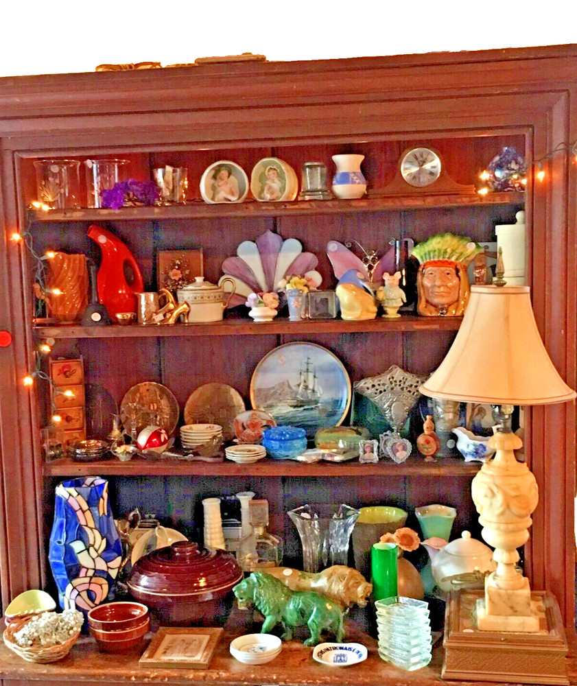 10 pound box of » Manifested » items from Estate Liquidation Service,NY-LKN#345
