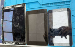 Lot of 3 TABLETS FOR PARTS SAMSUNG TAB 3, HISENSE SERO 7 LT, A2602