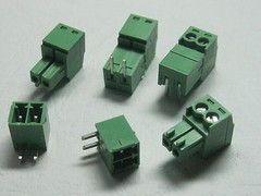 100 pcs Angle 90° 2 pin 3.5mm Screw Terminal Block Connector Plugable Type Green