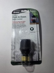 Westek Outdoor Dusk-to-Dawn Light Control SLC4CB | Screw-In Light Sensor | 150W