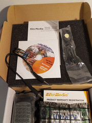AVERMEDIA UltraTV pci 300 Desktop tv tuner with Remote, cabling & CD New unused