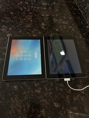 Apple iPad Wi‑Fi Tablet Lot of 2, Silver, 16GB & 32GB, 13in, A1396 (Parts)