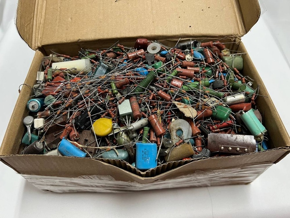 100 pcs Soviet Electronics Lot USSR Random Kit NOS