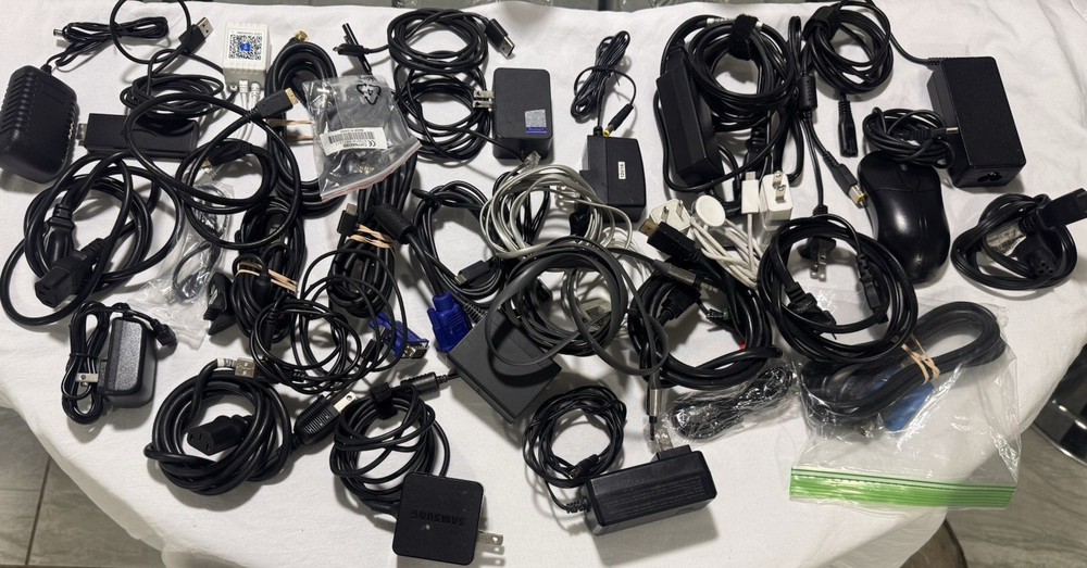 Samsung Mixed Lot Cables & Power Adapters w/ Samsung Charger