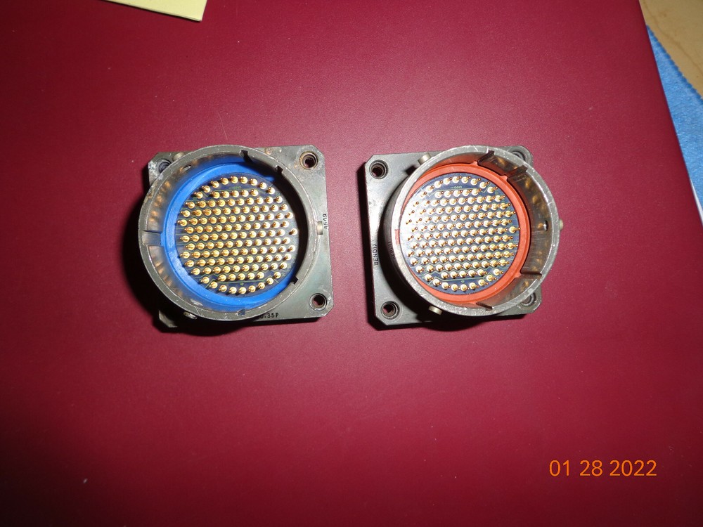 1 Bendix 88-557500-35p Mil Spec Circular Connector Plug 125 pin Gold ampheonol